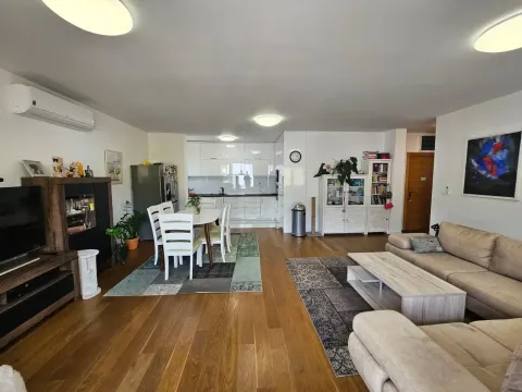 Prodaja, trosoban stan, 110m², Centar, Budva - image 3