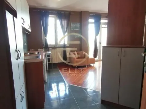 Izdavanje, garsonjera, 35m², Bulevar Oslobodjenja, Novi Sad Sve Podlokacije - image 8