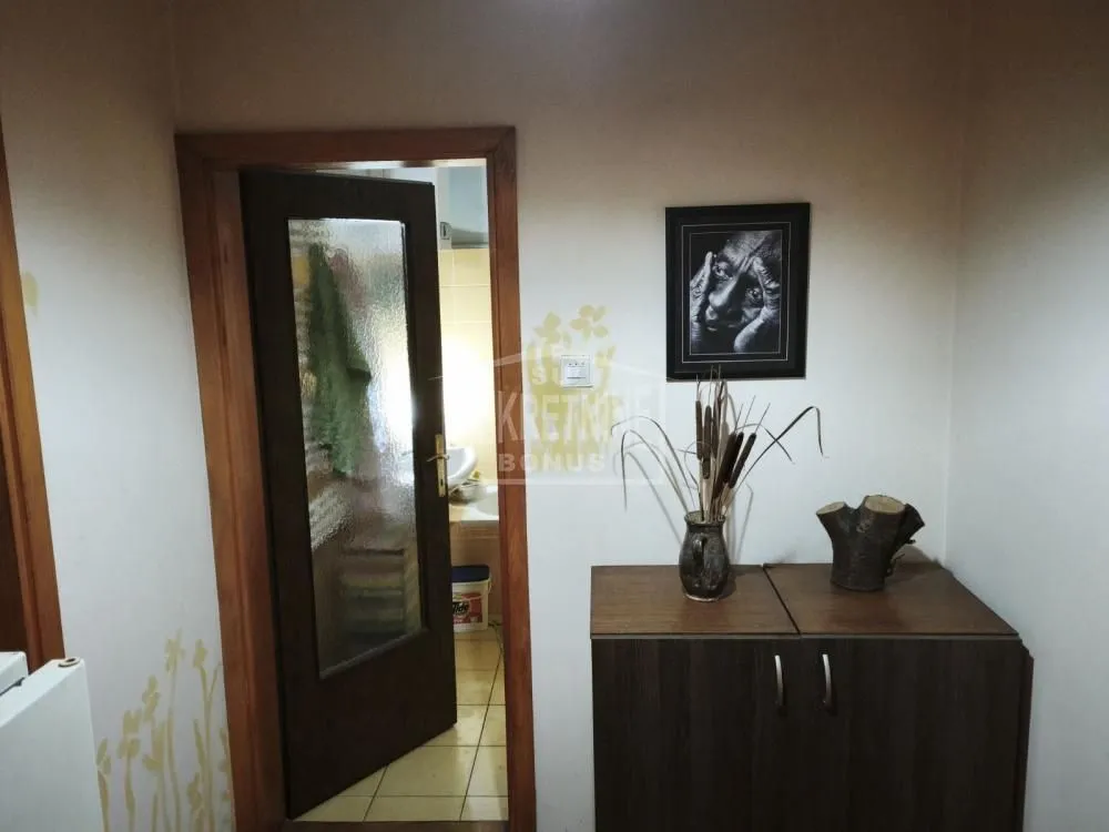 Prodaja, trosoban stan, 92m², Kertvaroš, Subotica