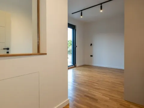 Rent, house, 180m², Gornja Gorica, Podgorica - image 9