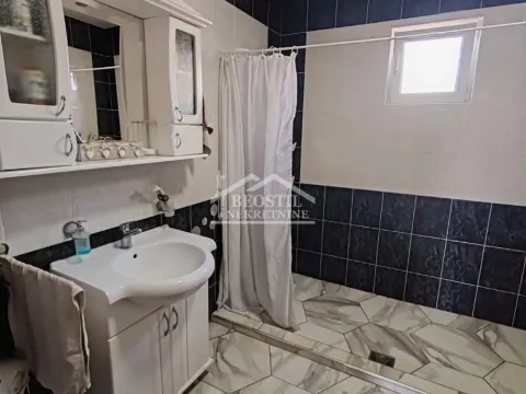 Sale, house, 221m², Ruma, Srbija - image 8