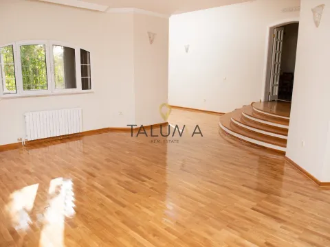 Sale, house, 450m², Zagorič, Podgorica - image 4