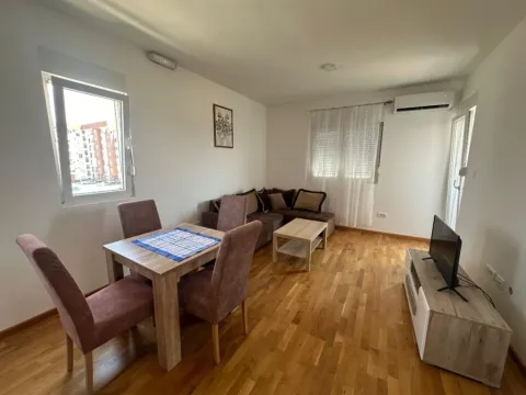 Stan-na-dan, dvosoban stan, 54m², Stari Aerodrom, Podgorica - image 4