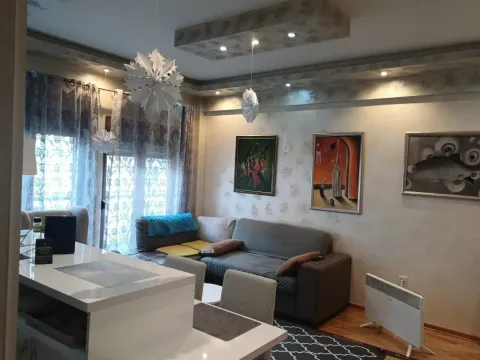 Rent, two bedroom apartment, 56m², Blok 9, Podgorica - image 2