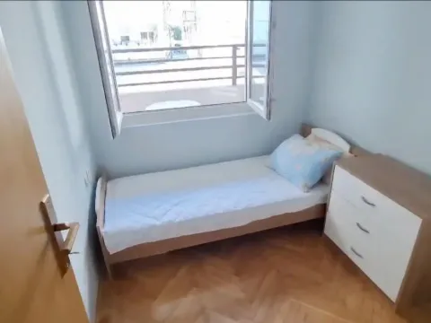 Izdavanje, dvosoban stan, 70m², Tološka šuma, Podgorica - image 5