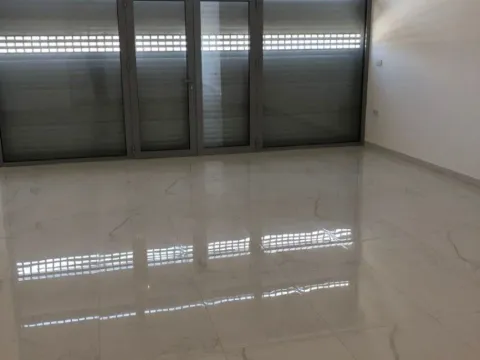 Izdavanje, poslovni prostor, 61m², Stari Aerodrom, Podgorica - image 2