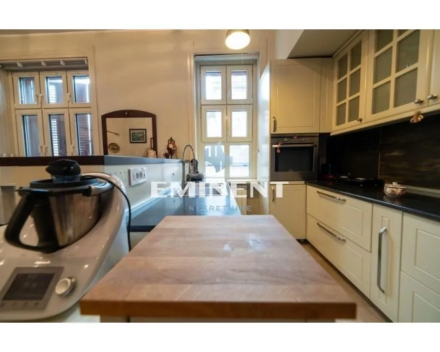 Sale, house, 304m², Zemun Centar, Zemun Sve Podlokacije