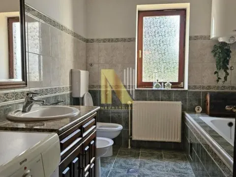 Sale, house, 331m², Lipov gaj, Novi Sad Sve Podlokacije - image 41