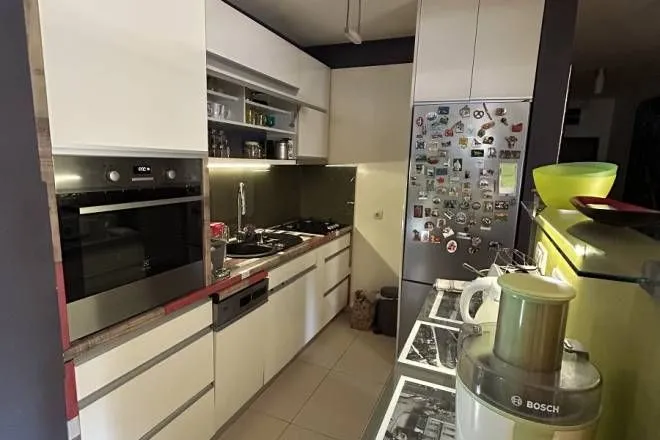 Izdavanje, trosoban stan, 70m², Vukov Spomenik, Zvezdara Sve Podlokacije