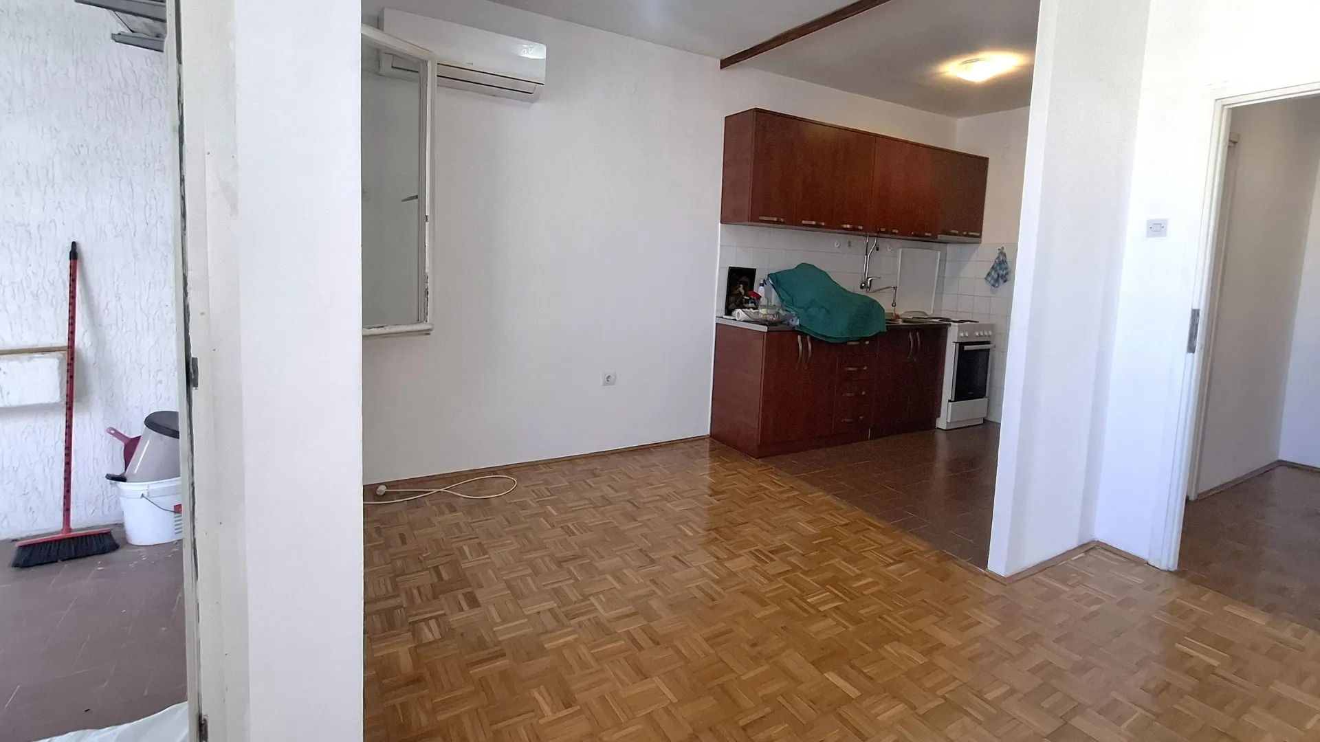 Sale, two bedroom apartment, 66m², Centar, Bar