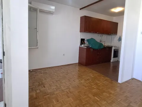 Sale, two bedroom apartment, 66m², Centar, Bar - image 8