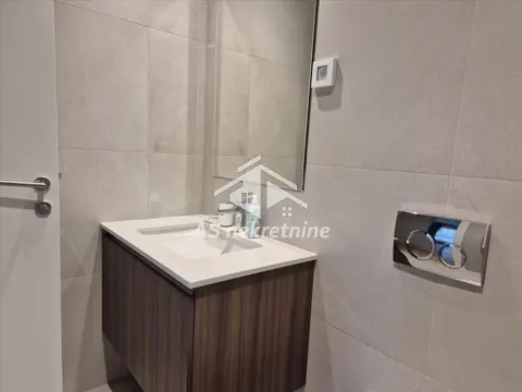 Izdavanje, trosoban stan, 78m², Savski Venac, Beograd - image 11