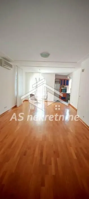Rent, four bedroom apartment, 150m², Savski Venac, Beograd