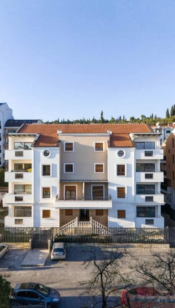 Prodaja, trosoban stan, 142m², Gorica C, Podgorica