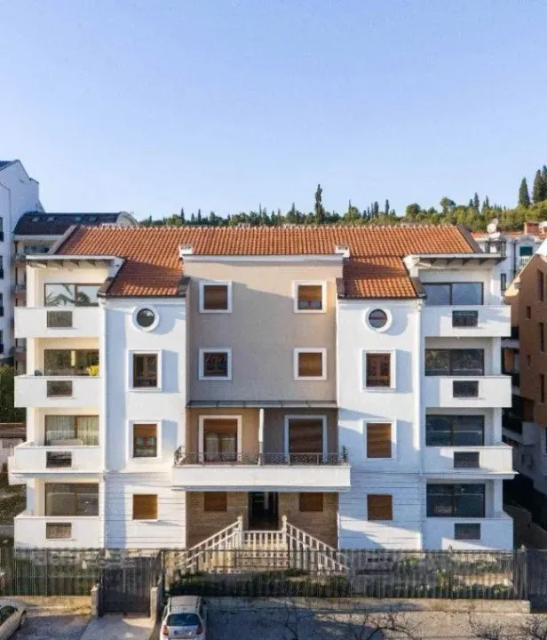 Sale, three bedroom apartment, 142m², Gorica C, Podgorica