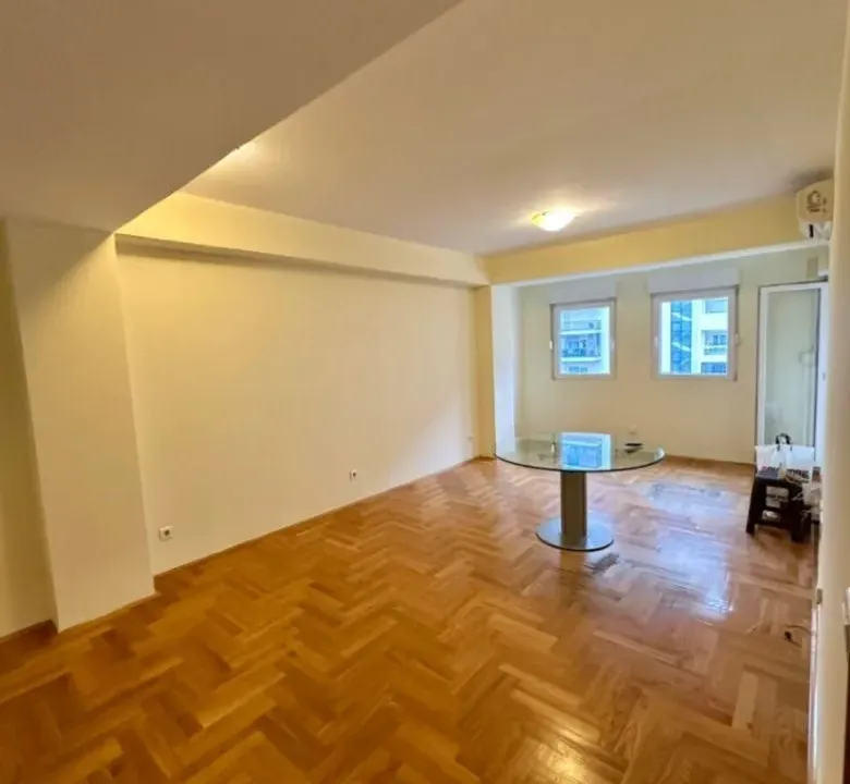 Rent, office space, 75m², Master Kvart, Podgorica