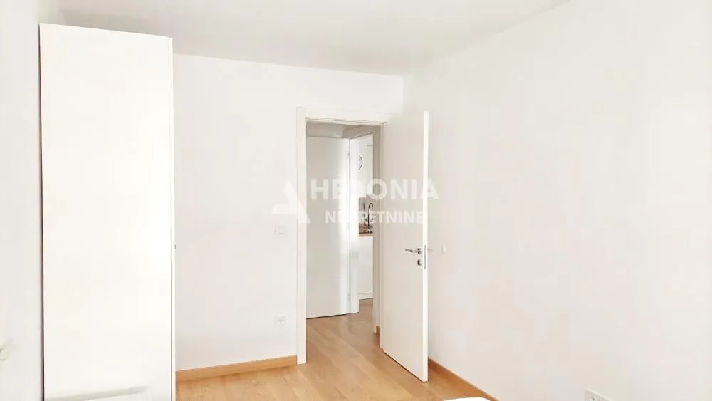 Prodaja, dvosoban stan, 53m², Novi Beograd Blok 65, Novi Beograd Sve Podlokacije