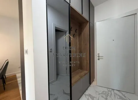 Rent, one bedroom apartment, 53m², Centar, Bar - image 12