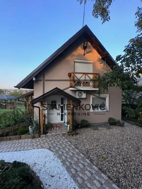 Sale, house, 250m², Čortanovci, Inđija