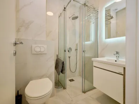 Sale, two bedroom apartment, 90m², Rafailovići, Budva - image 3