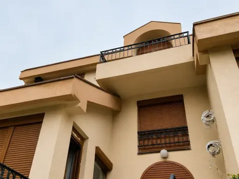 Rent, house, 400m², Gorica C, Podgorica - image 16