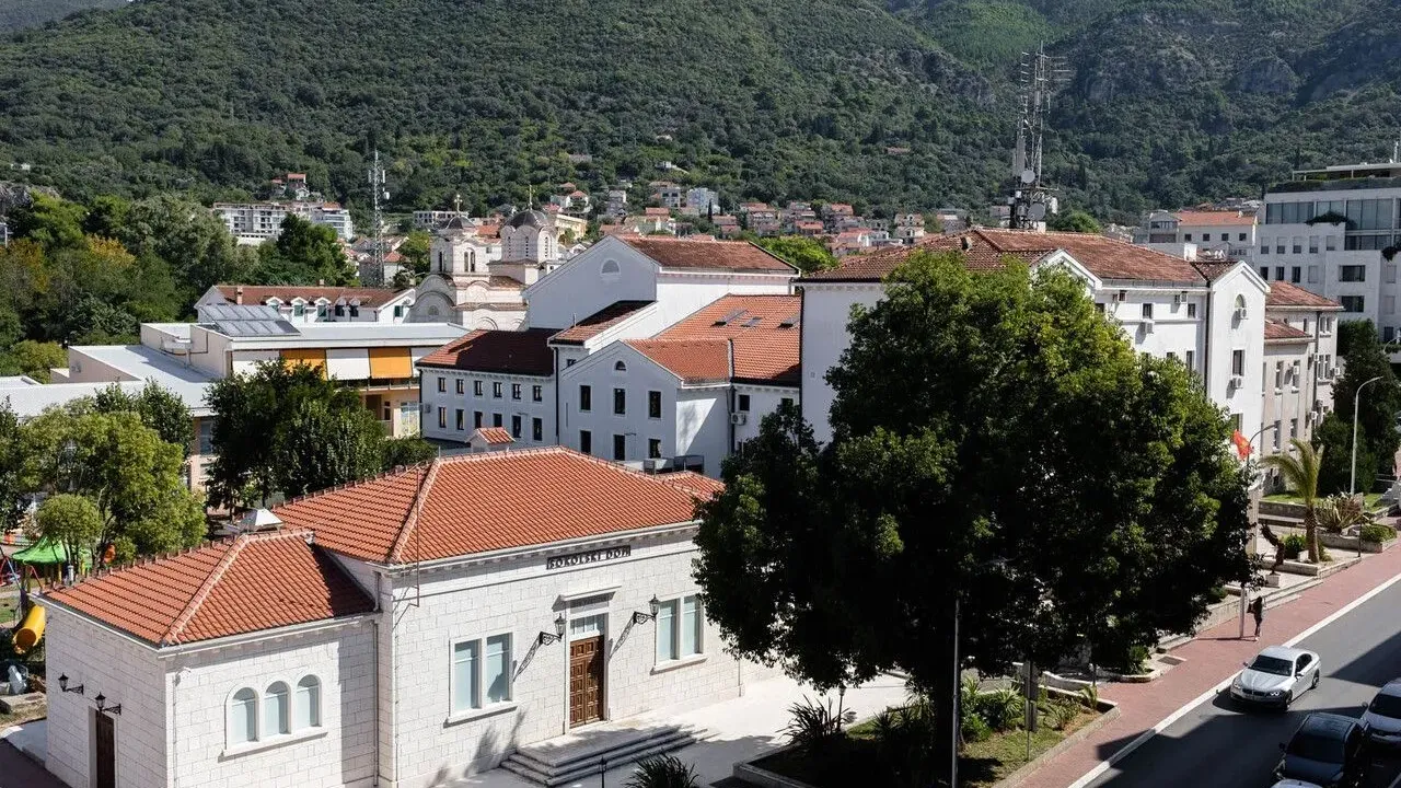 Prodaja, jednosoban stan, 49m², Tivat, Crna Gora
