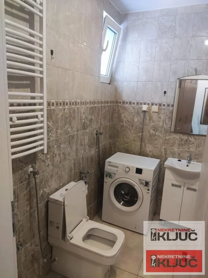 Izdavanje, jednosoban stan, 41m², Socijalno, Novi Sad Sve Podlokacije
