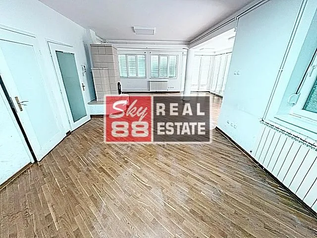 Izdavanje, kuća, 250m², Savski Venac, Beograd
