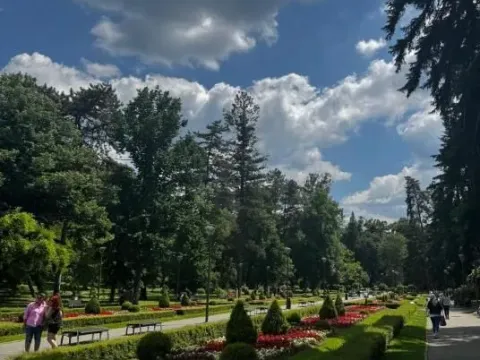 Prodaja, dvosoban stan, 51m², Centar, Vrnjačka Banja - image 13