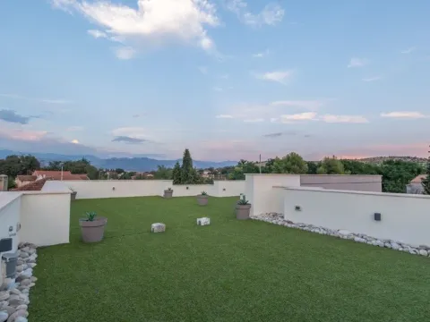 Rent, house, 180m², Gornja Gorica, Podgorica - image 26