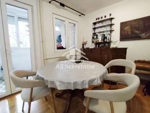 Sale, three bedroom apartment, 74m², Novi Beograd Blok 63, Novi Beograd Sve Podlokacije - image 2