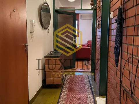 Izdavanje, trosoban stan, 95m², Blok 5, Podgorica - image 11