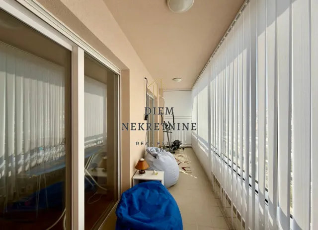 Sale, two bedroom apartment, 76m², Centar, Bar