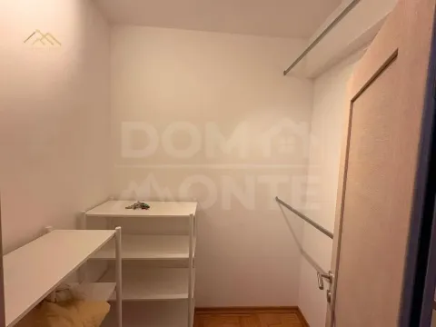 Rent, one bedroom apartment, 46m², Tivat, Crna Gora - image 3