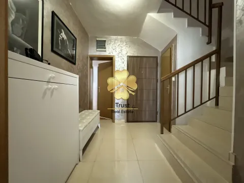 Izdavanje, trosoban stan, 105m², Zagorič, Podgorica - image 12