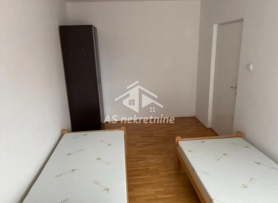 Rent, apartment, 79m², Voždovac Sve Podlokacije, Beograd