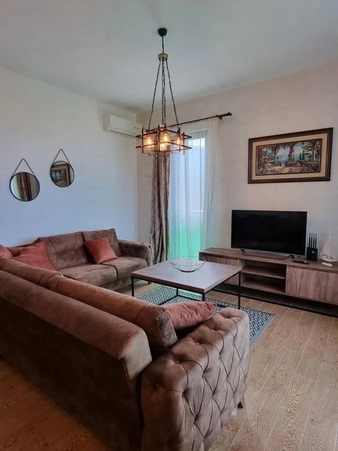 Prodaja, dvosoban stan, 70m², Bečići, Budva