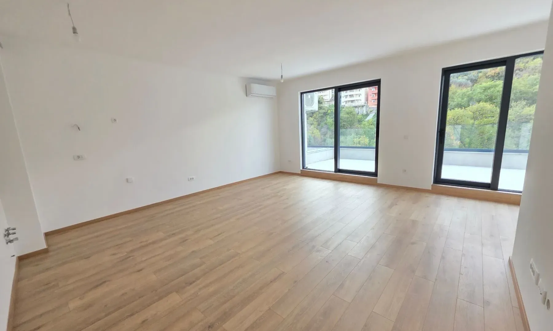Prodaja, dvosoban stan, 108m², Kamenovo, Budva