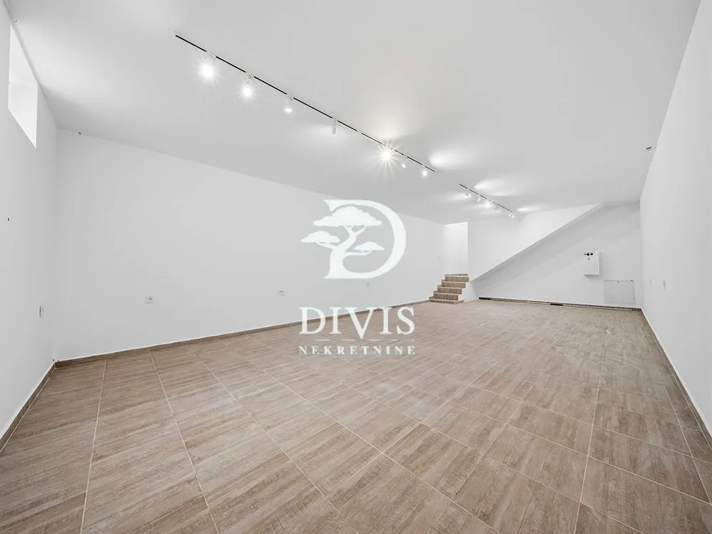 Prodaja, kuća, 203m², Nemenikuće, Sopot
