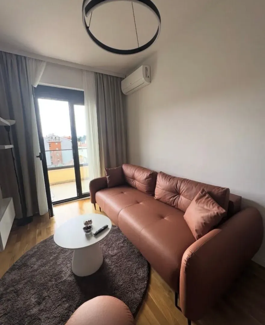 Izdavanje, garsonjera, 40m², Stara Varoš, Podgorica