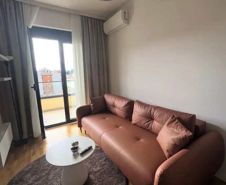 Rent, studio apartment, 40m², Stara Varoš, Podgorica