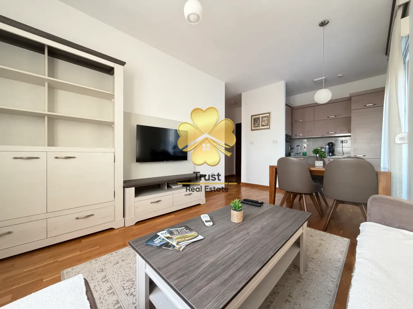 Izdavanje, jednosoban stan, 45m², City Kvart, Podgorica