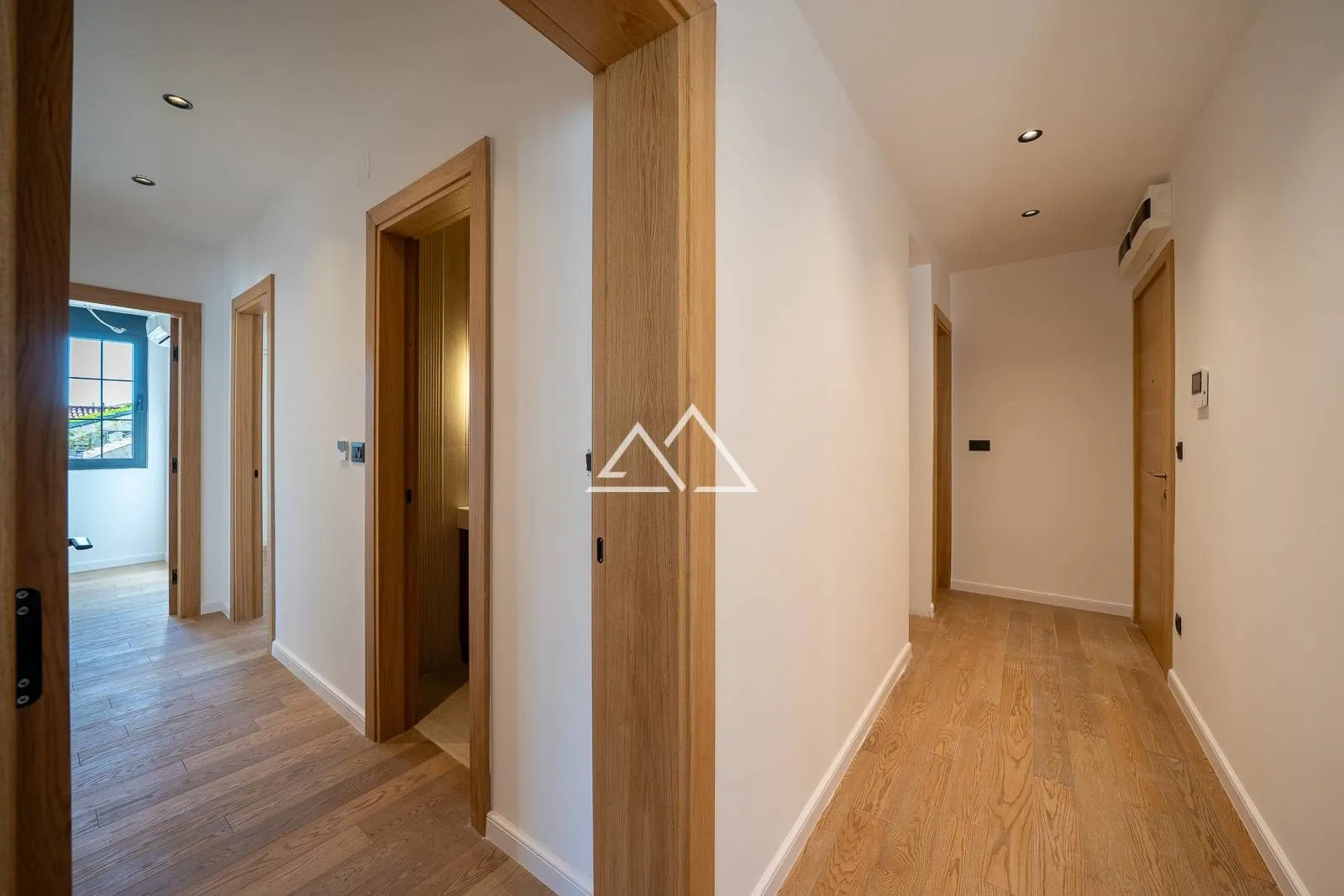 Sale, three bedroom apartment, 96m², Tivat, Crna Gora