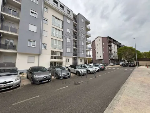 Izdavanje, jednosoban stan, 40m², 1 maj, Podgorica - image 11