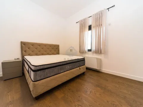 Izdavanje, kuća, 220m², Podgorica, Crna Gora - image 20