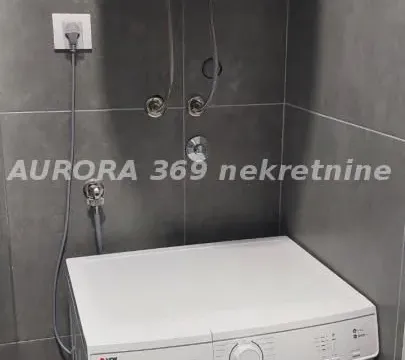 Izdavanje, garsonjera, 30m², Podbara, Novi Sad Sve Podlokacije - image 5