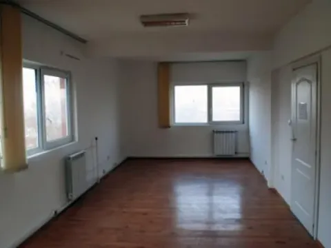 Izdavanje, poslovni prostor, 100m², Autokomanda, Voždovac Sve Podlokacije