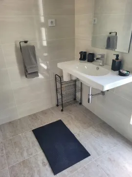Rent, house, 170m², Lastva Grbaljska, Kotor - image 14