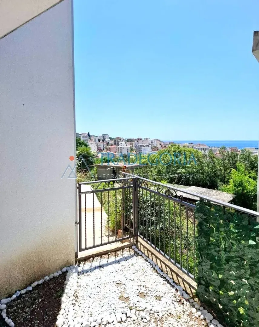 Prodaja, jednosoban stan, 54m², Dobra Voda, Bar