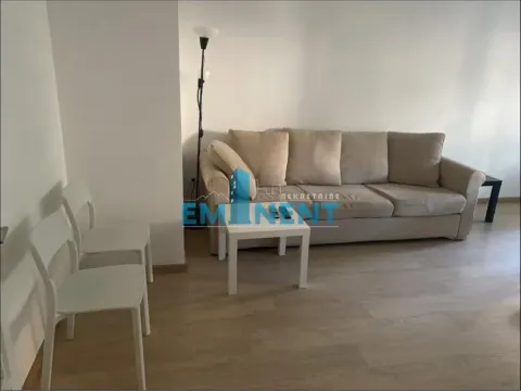 Izdavanje, trosoban stan, 65m², Stari Grad, Beograd - image 2